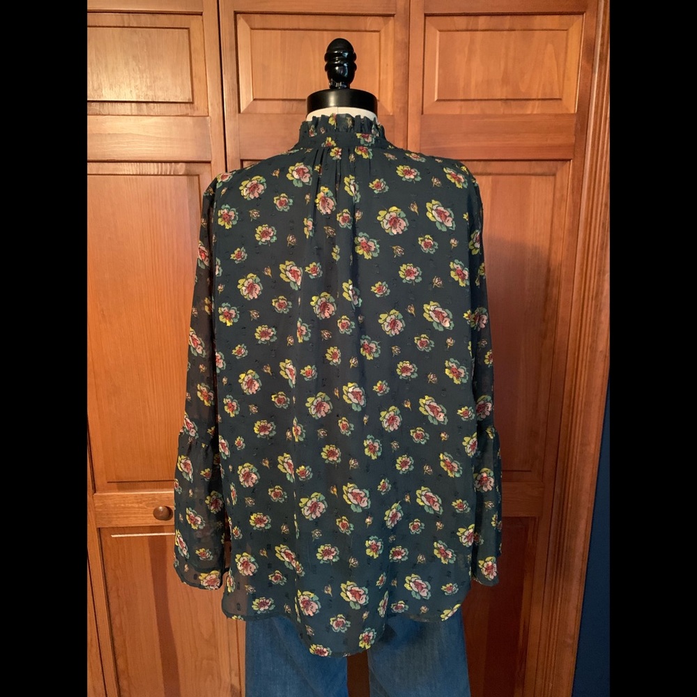 Loft Blouse - Picture 3 of 7